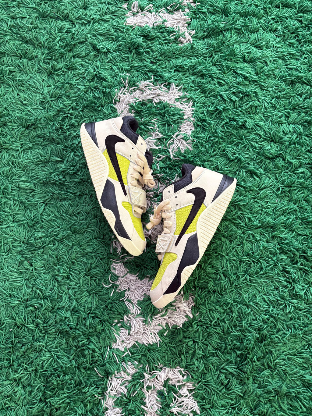 Travis Scott Jumpman Jack “Bright”