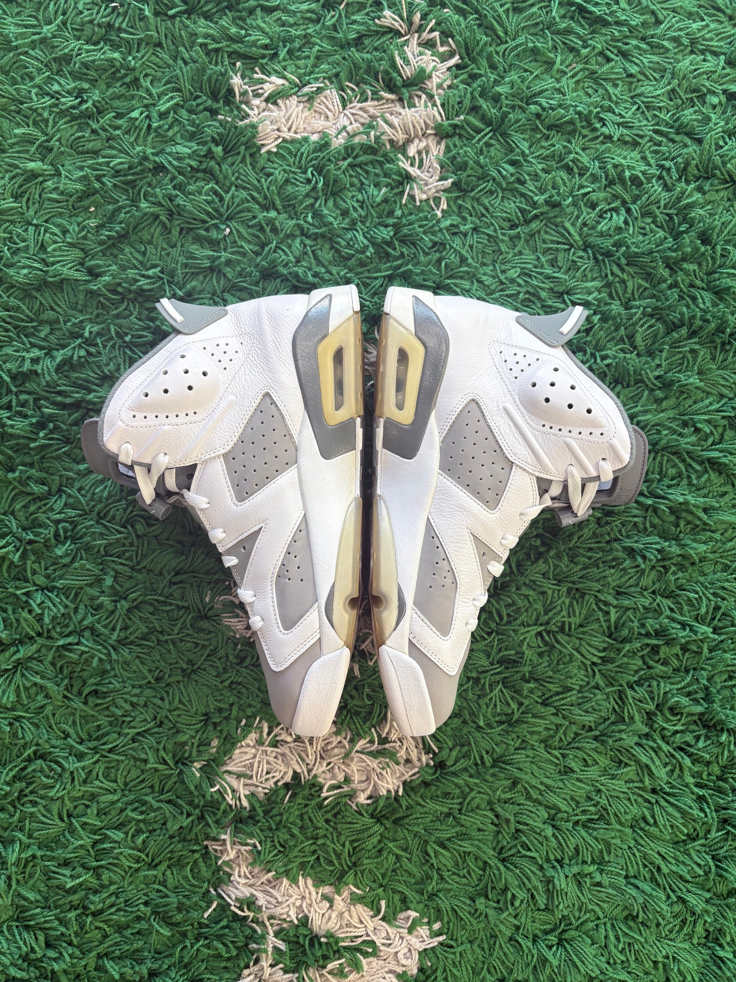 Jordan Retro 6 “Cool Grey”