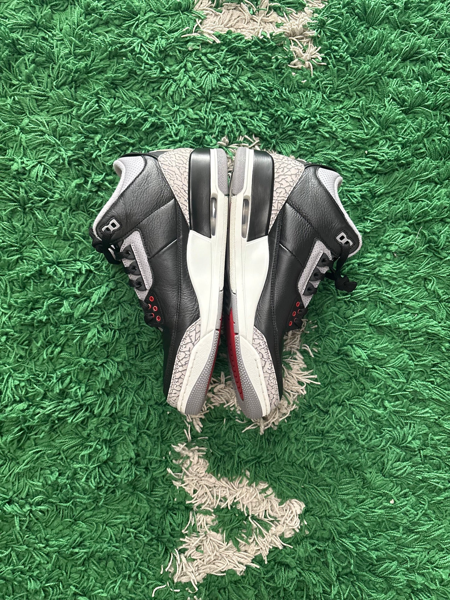 Jordan Retro 3 “Black Cement”