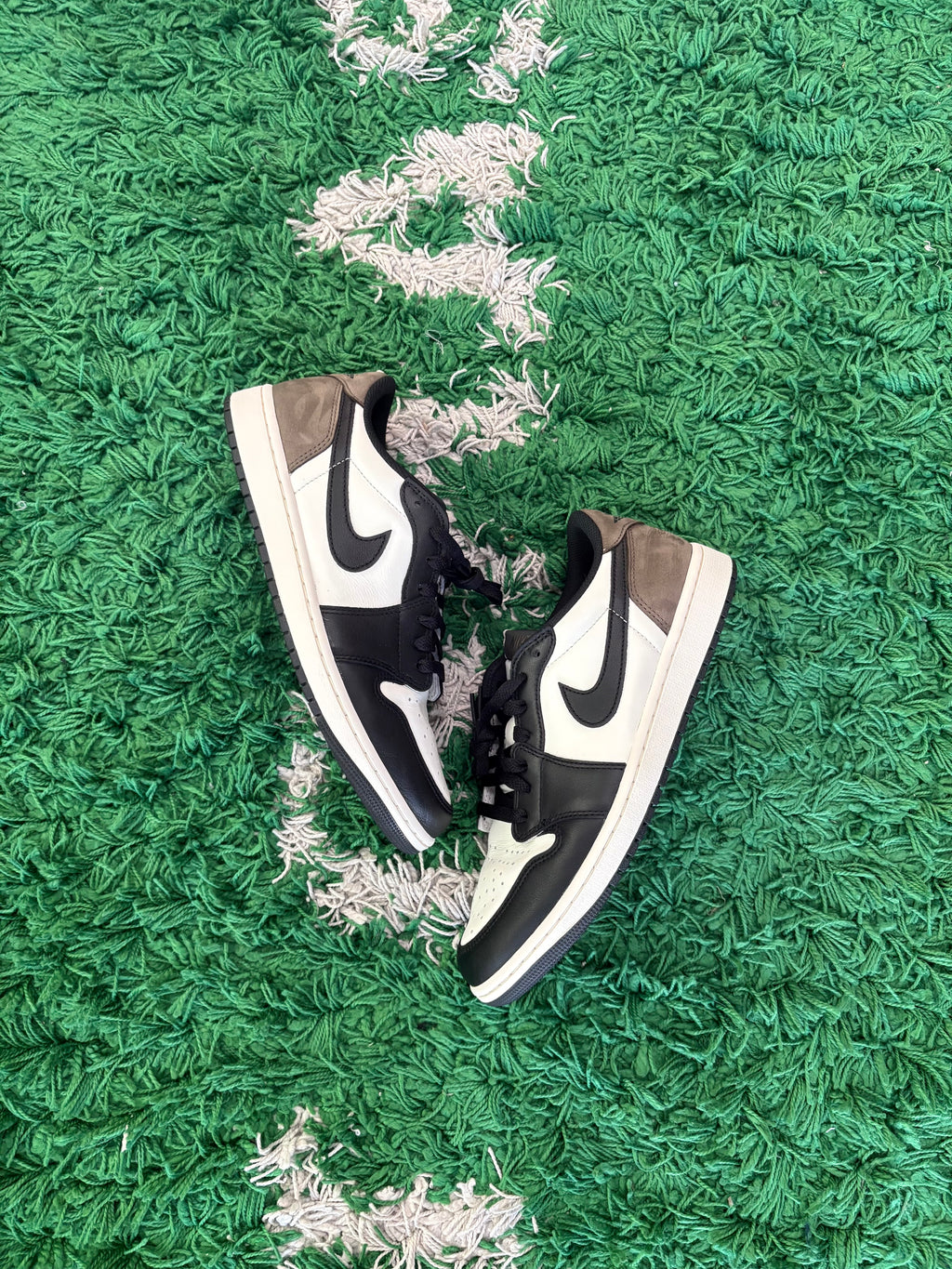Jordan Retro 1 Low OG “mocha”