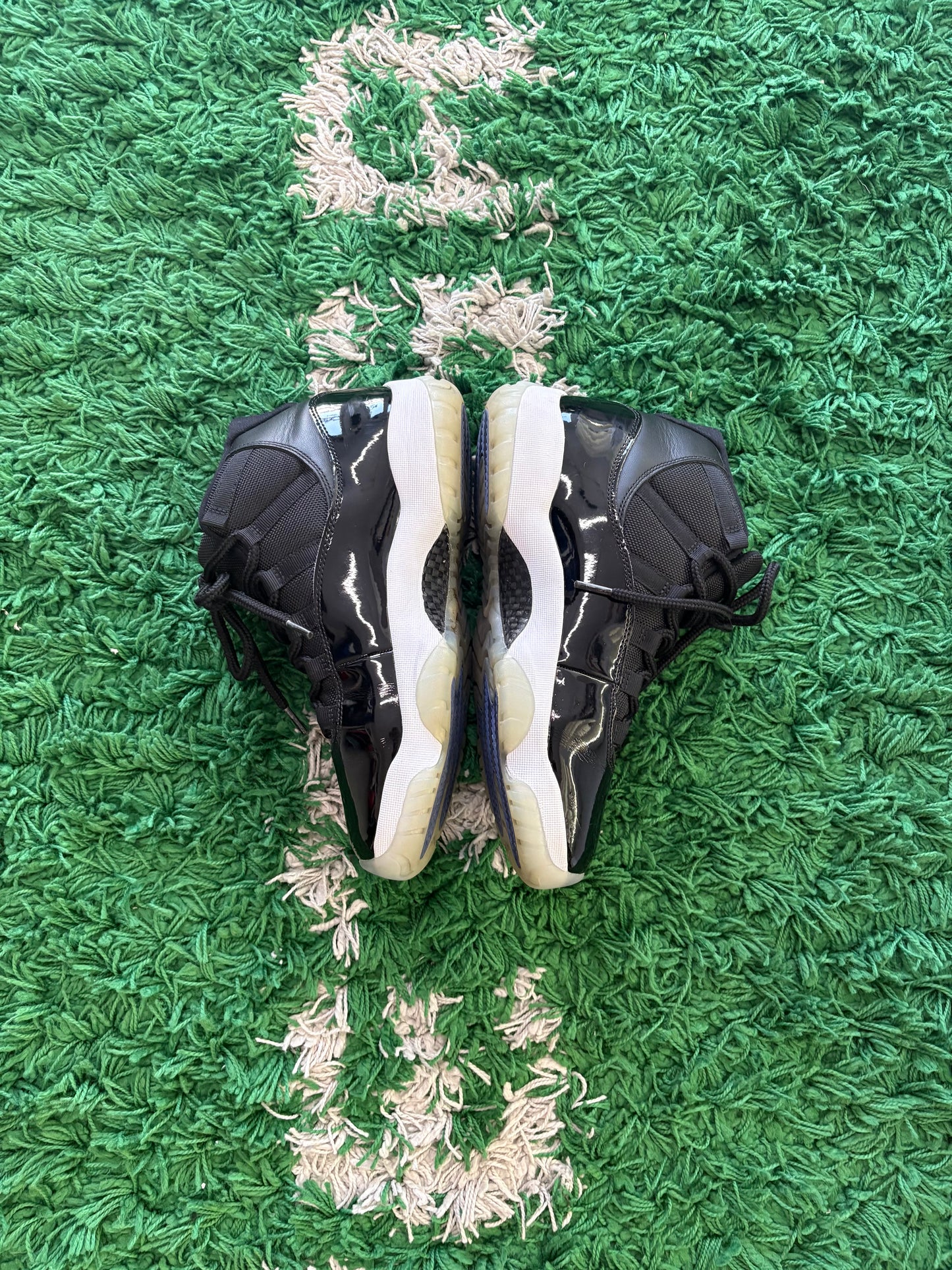 Jordan Retro 11 “Space Jam”