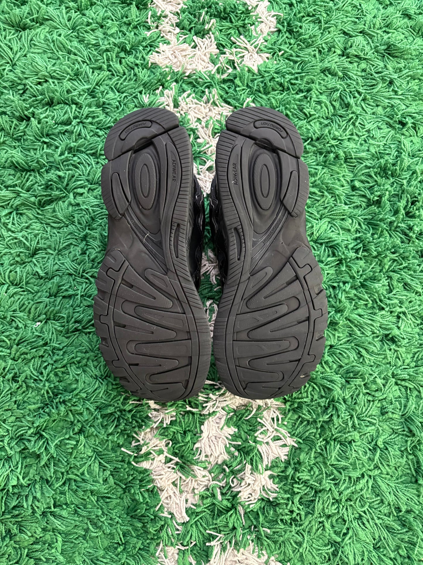 Bad Bunny Adidas Response CL “triple black”