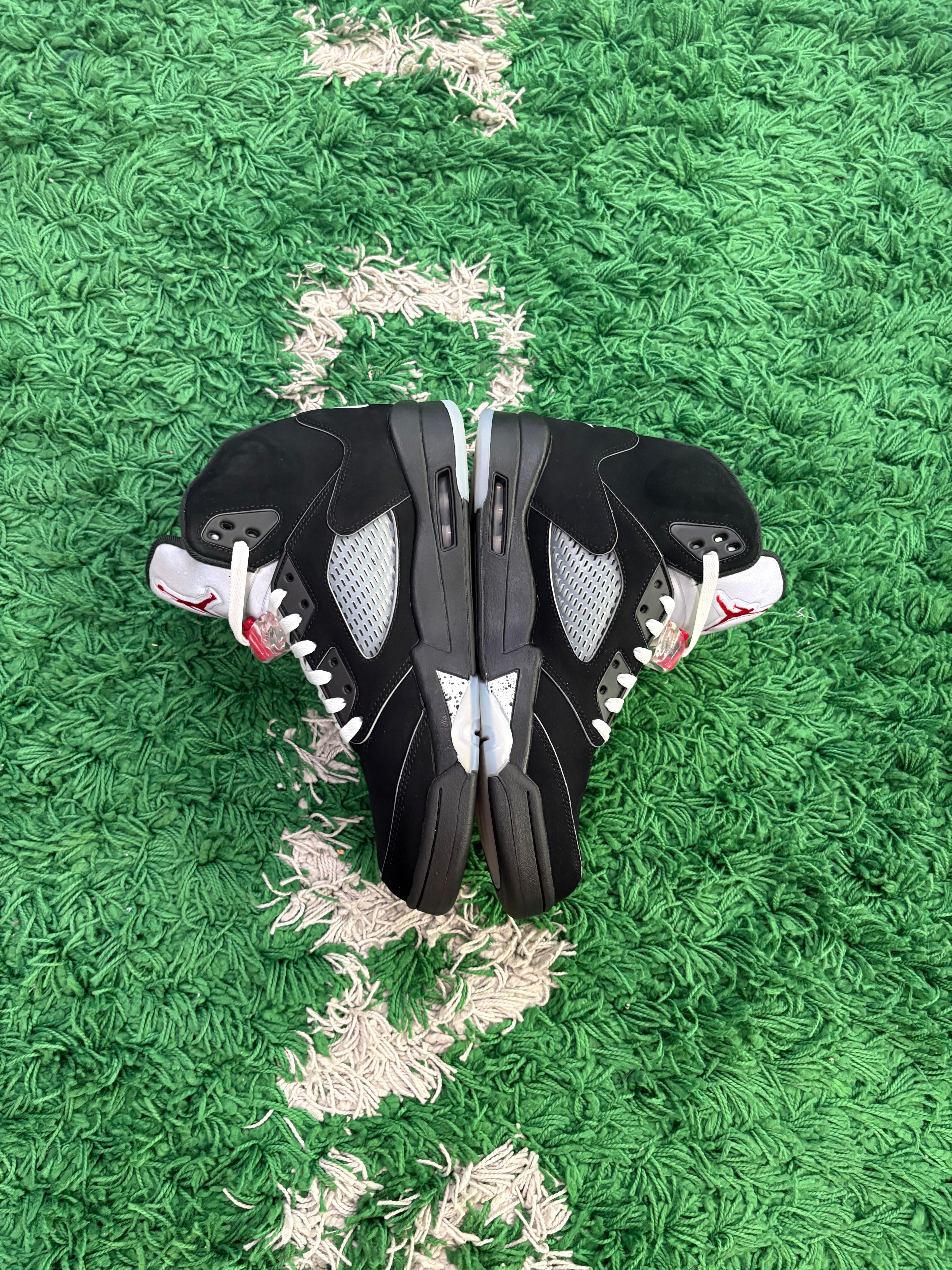 Jordan Retro 5 “Black Metallic Reimagined”