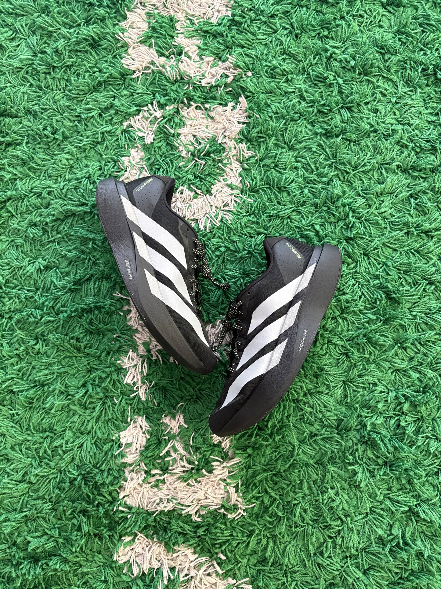 Adizero Evo SL “Black silver metallic”