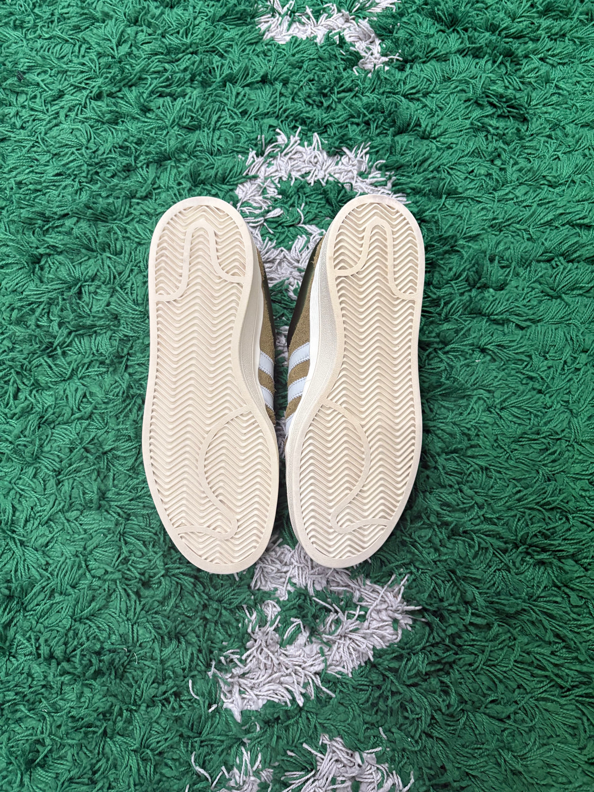 Bad Bunny Campus “Wild Moss”