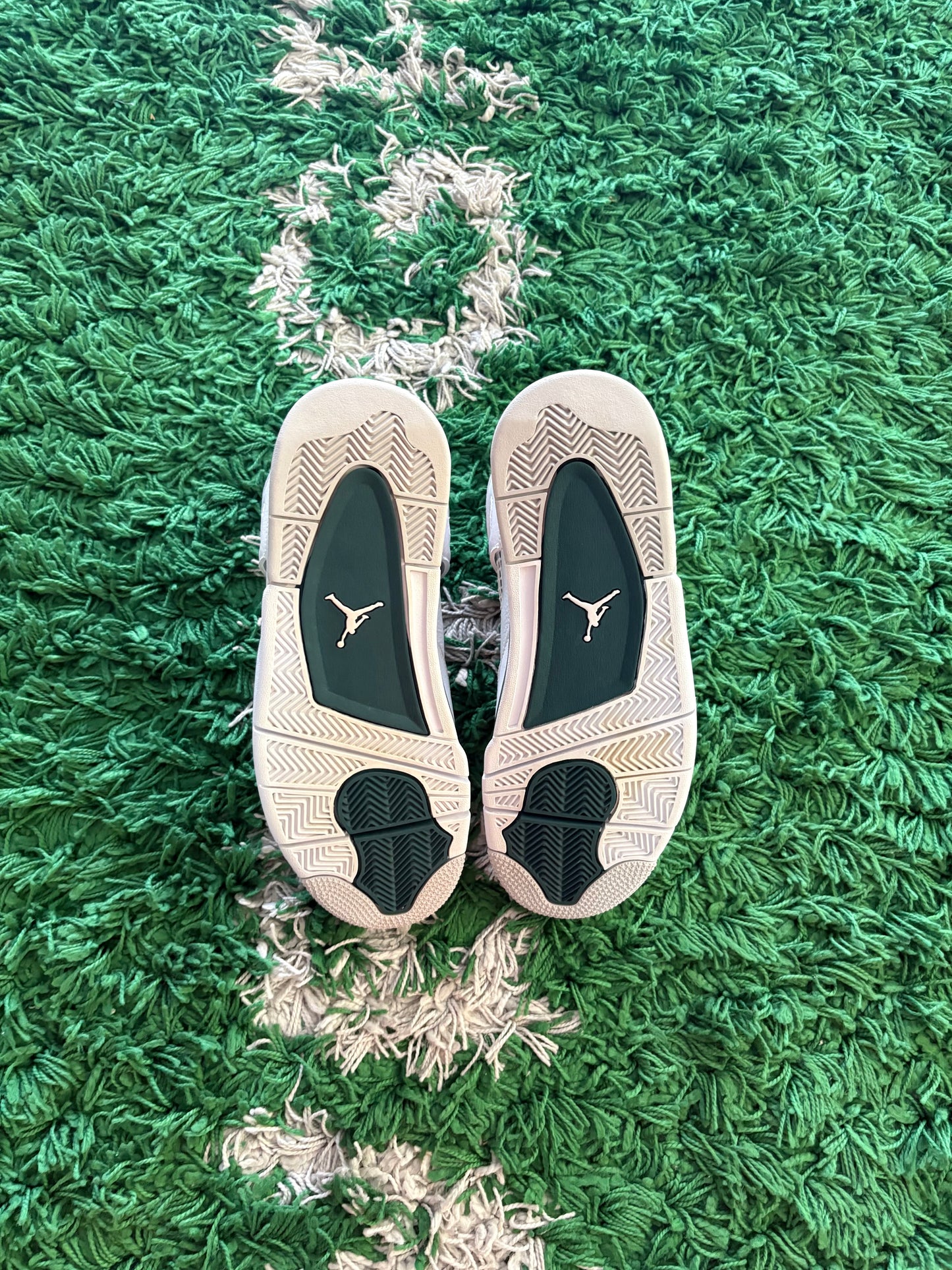 Jordan Retro 4 “oxidized green”