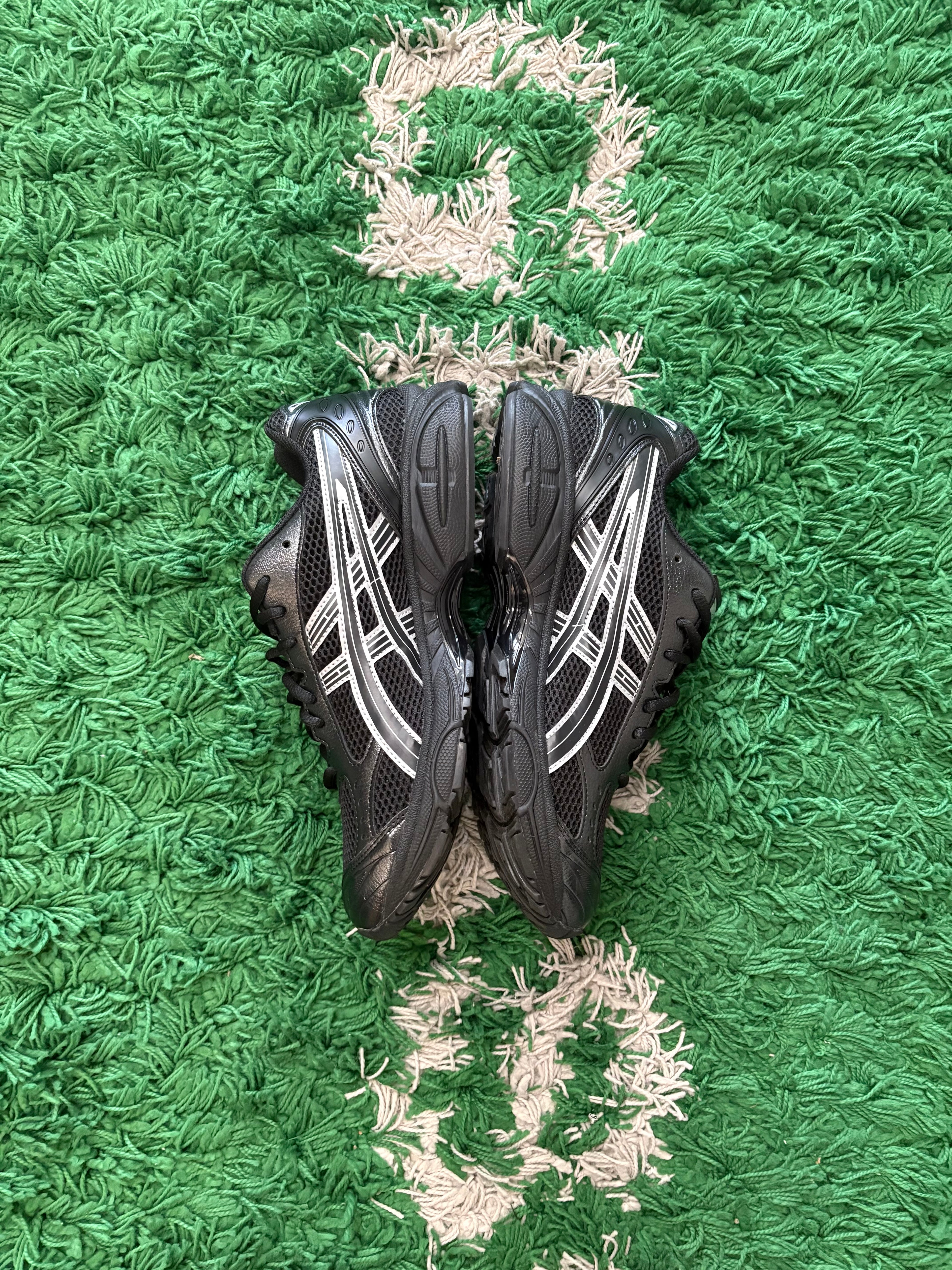 Asics Kayano 14 “Black Pure Silver”