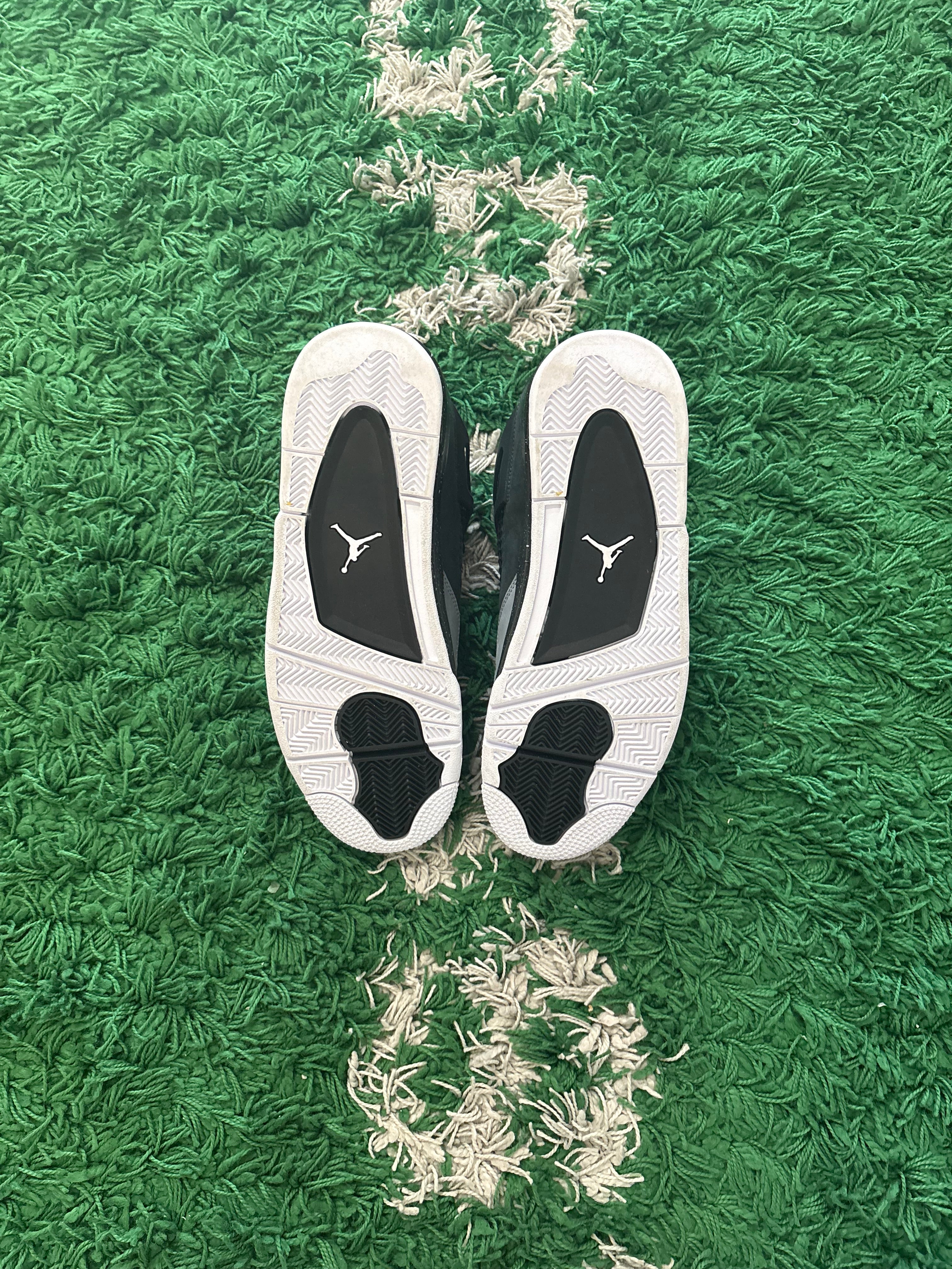 Jordan Retro 4 “Fear”