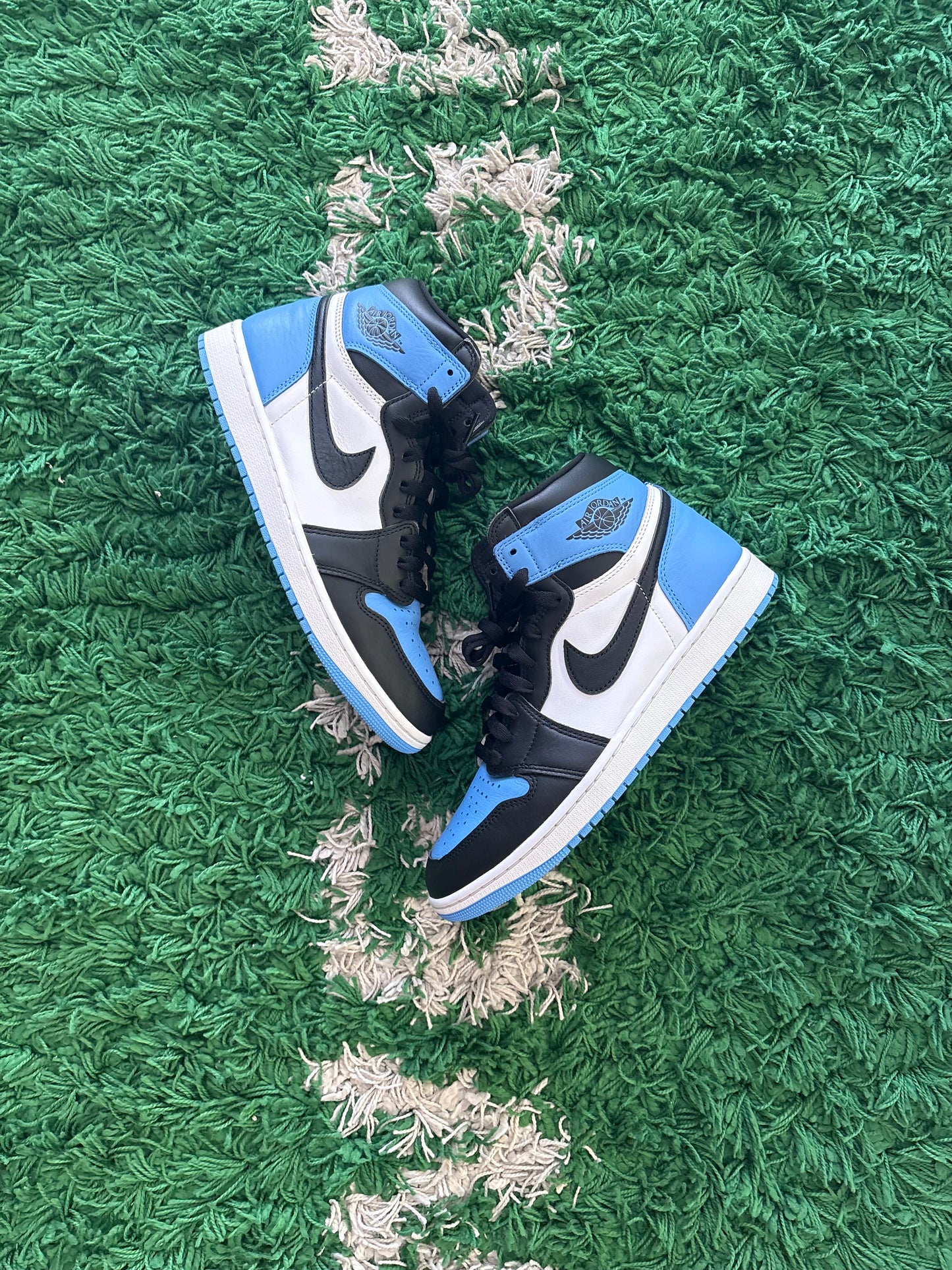 Jordan Retro 1 High “UNC Toe”