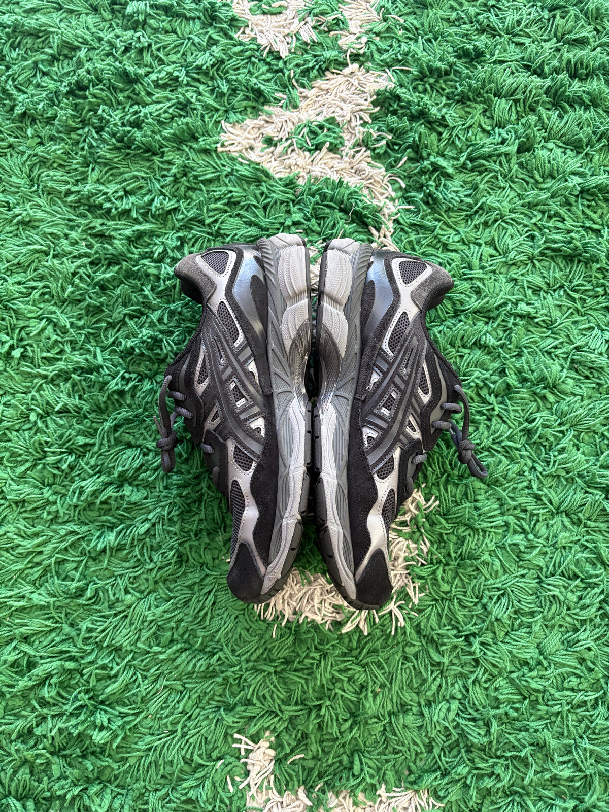 Asics Gel NYC “Graphite grey black”