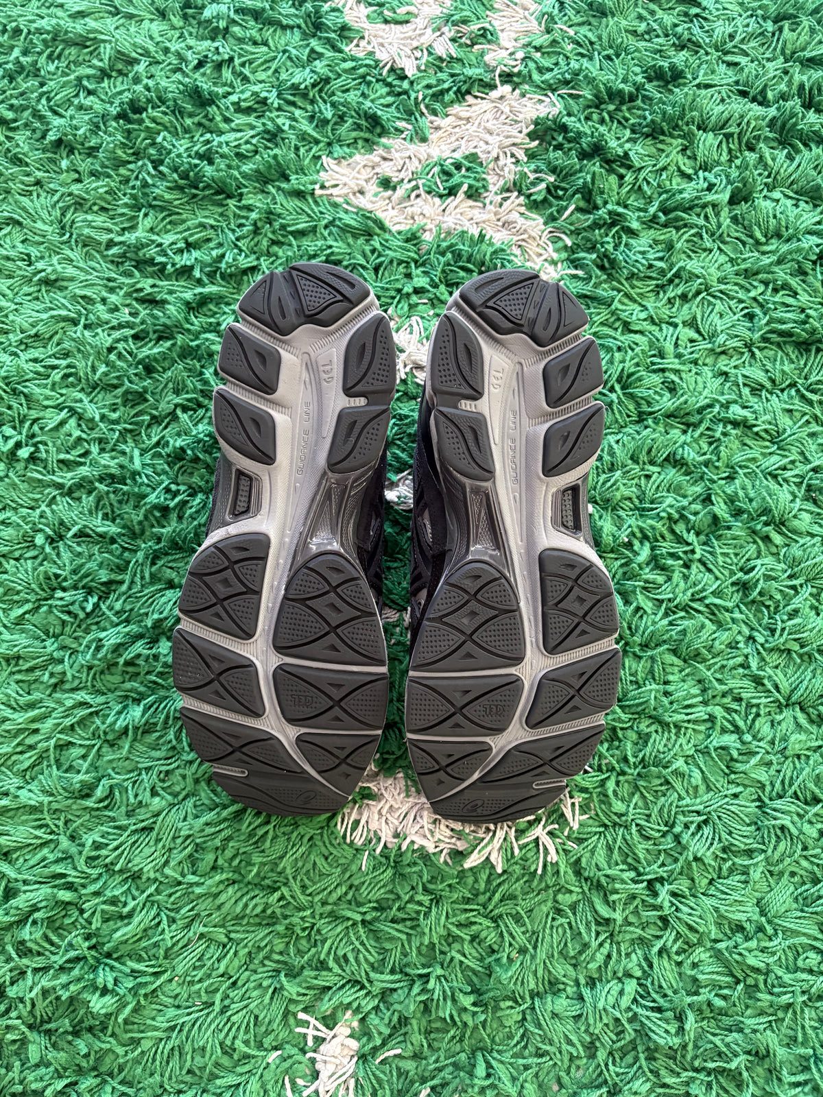 Asics Gel NYC “Graphite grey black”