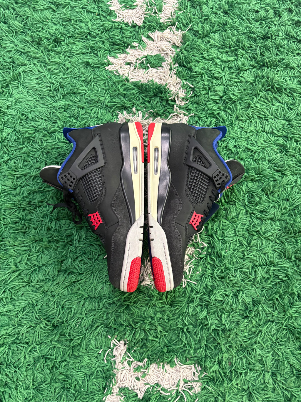 Jordan Retro 4 “Rare”