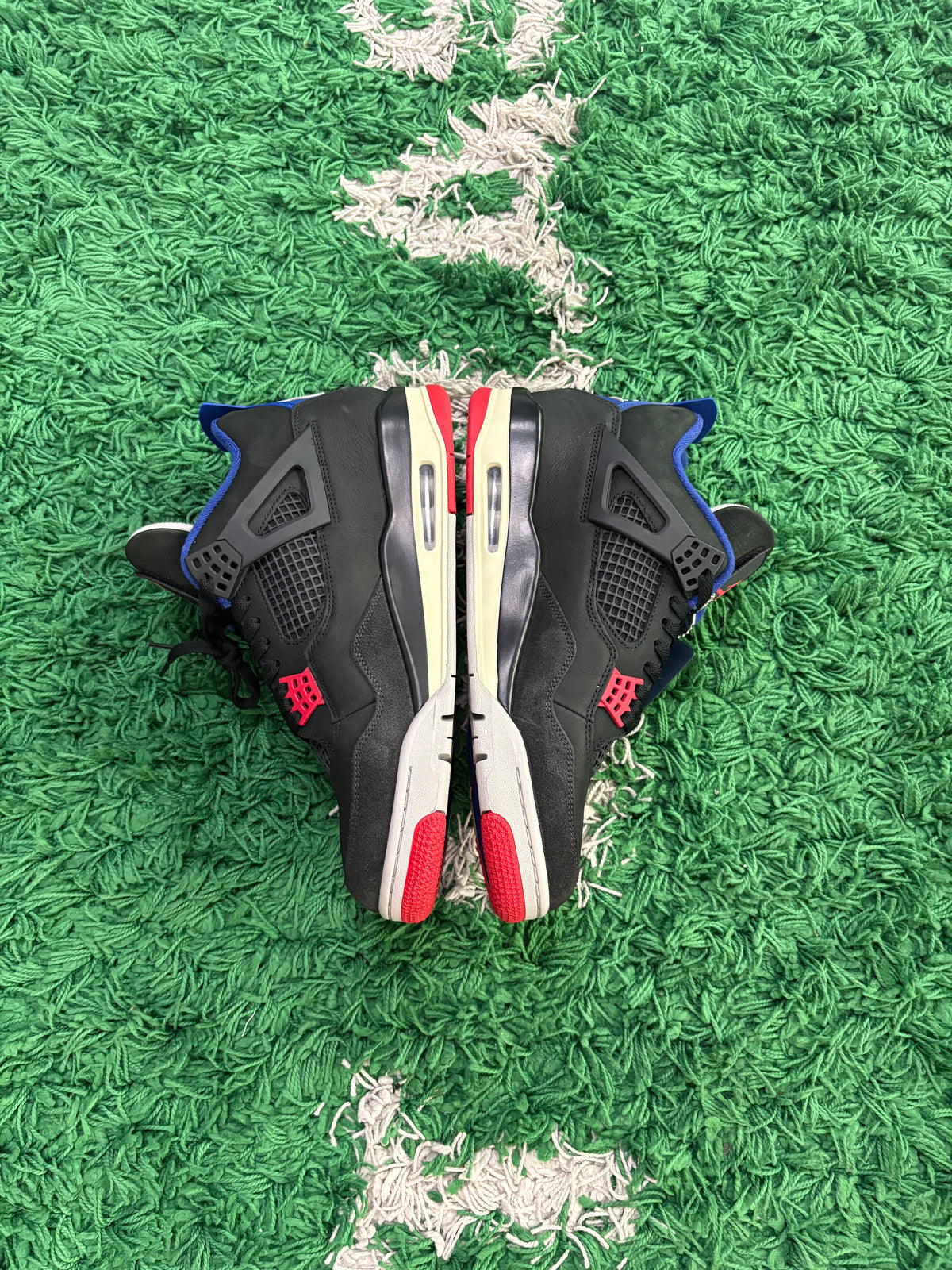 Jordan Retro 4 “Rare”
